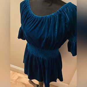 NWT Rancho Estancia Velvet Callus Peasant Top in Teal
